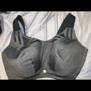 44G Livi Active Sports bra